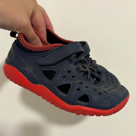 CROCS Swift Blue and Red Water Play Shoes Boy's Kid's Size 11 - Picture 1 of 9